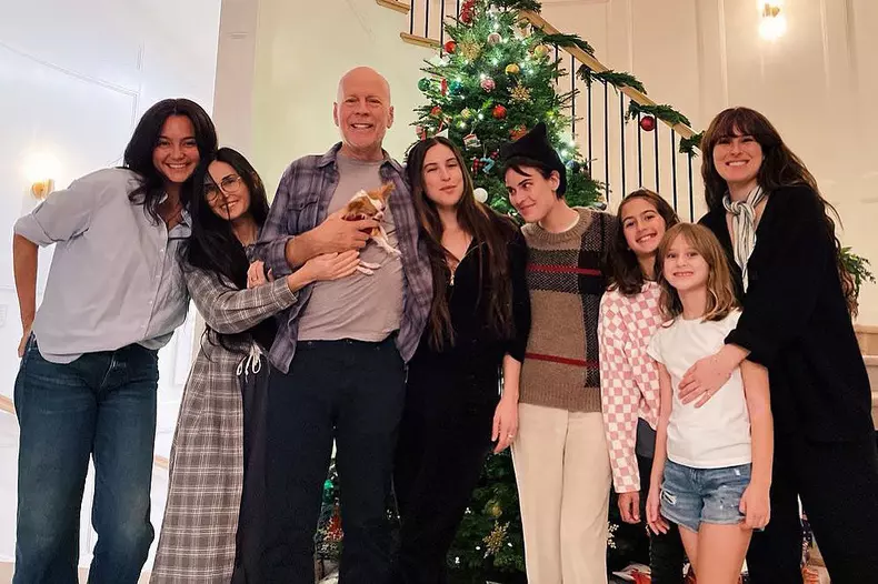 Bruce Willis si familia sa