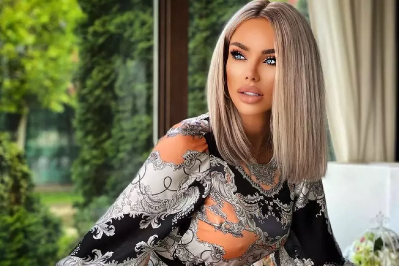bianca-dragusanu-iesire-nervoasa-pe-instagram-esti-minim-minim-minim-cat-poate-exista-in-showbiz-ul-asta-3-3
