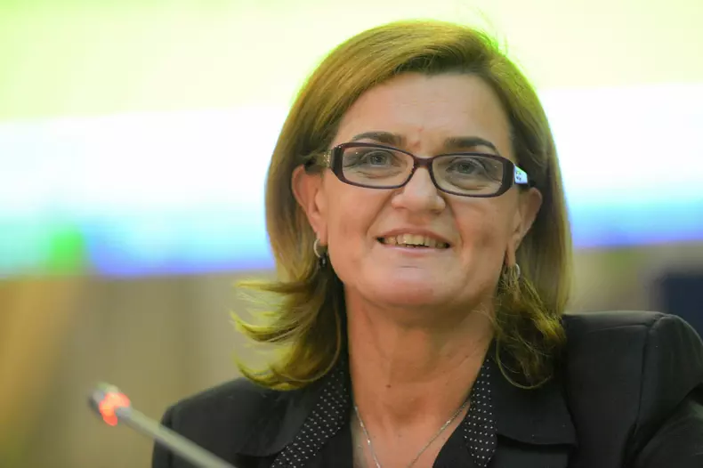 AUDIERI MINISTRI - COMISIA PENTRU INVATAMANT STIINTA, TINERET SI