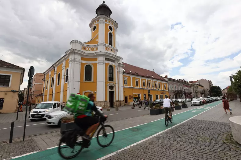 Daily life in Cluj, the city on the border of Romania and Hungary