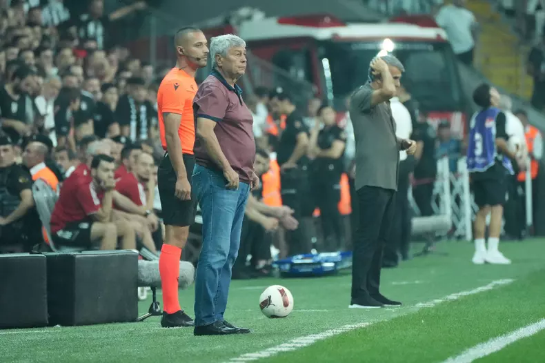 Coach Mircea Lucescu of Dynamo Kyiv during the UEFA Conference League Play off round second leg match between Besiktas a