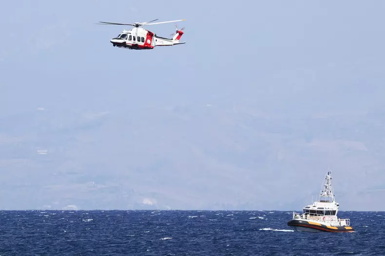 Italy, Palermo: One dead and six people missing following yacht Bayesian sinking