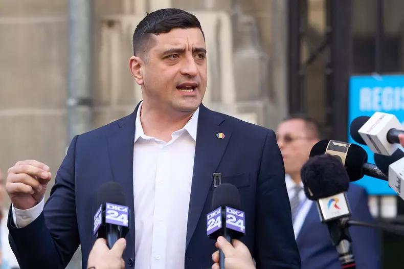 Bucharest, Romania. 7th Mar, 2025: George Simion, the leader of the Alliance for the Union of Romanians (AUR), gives a speech as he waits for far-right ultranationalist Calin Georgescu, candidate for the 2025 Romanian presidential elections, and his wife