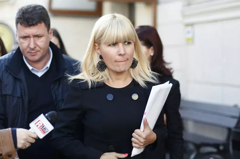 ELENA UDREA - DNA - CAUTIUNE