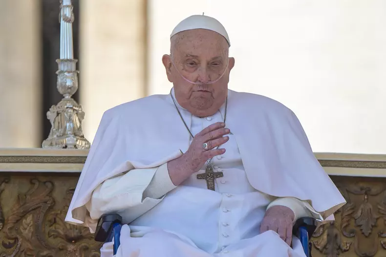 Pope Francis Arrives At The End Of A Mass In St Peters Square - Vatican