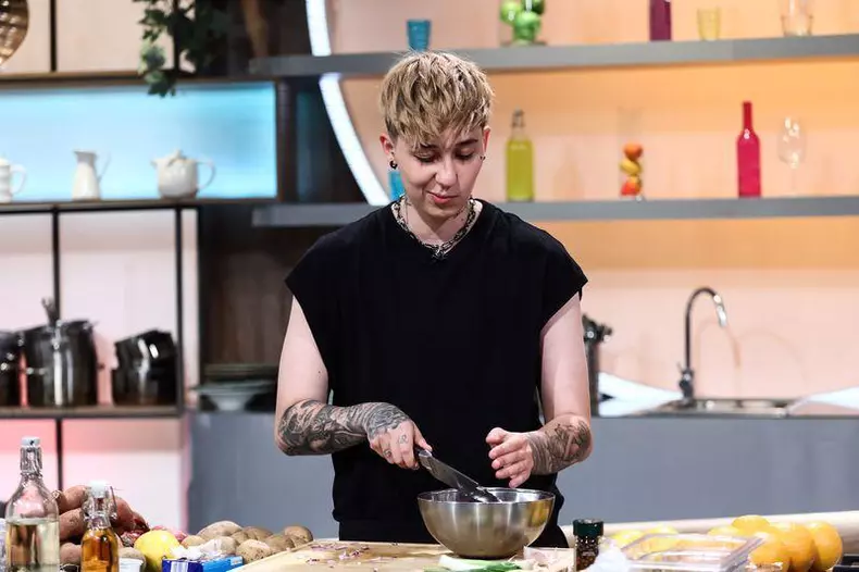 Olivia Addams iubita dali2