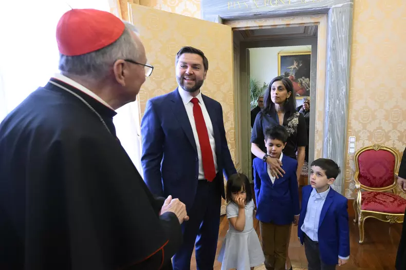 ITALY -  CARDINALPIETRO PAROLIN RECEIVES IN PRIVATE AUDIENCE U.S. VINCE PRESIDENT JD VANCE AT  THE VATICAN  - 2025/4/20