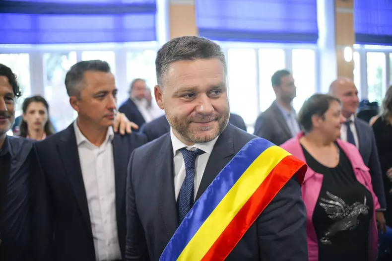 BUCURESTI - PS6 - CEREMONIE DE INVESTIRE PRIMAR