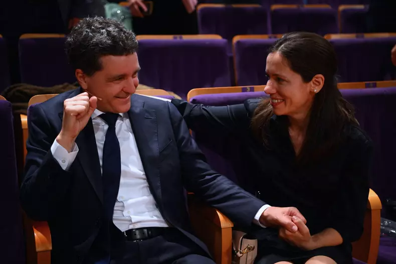 Romania's presidential finalists hold debate ahead of May 18 runoff vote