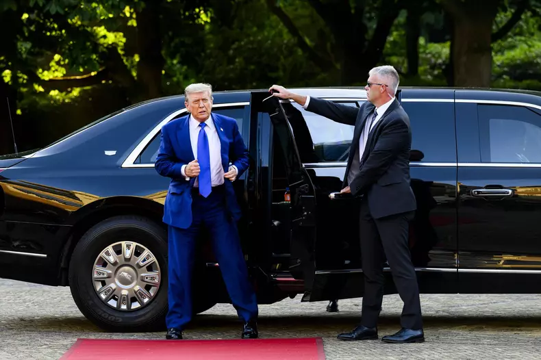 NATO Summit - Arrival of Guests for Dinner at Huis ten Bosh Palace, Den Haag, The Netherlands