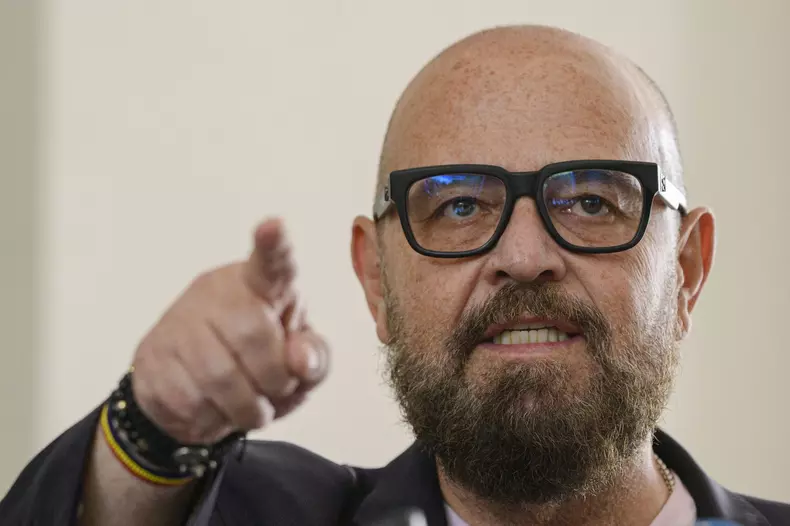 BUCURESTI - PS5 - CRISTIAN POPESCU PIEDONE - DECLARATIE DE PRESA