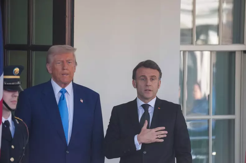 Macron greeted by Trump at the White House