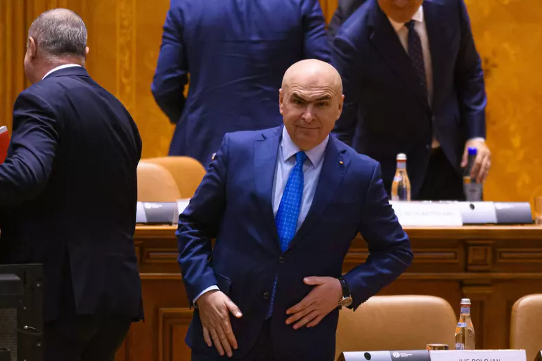 PARLAMENT - ASUMAREA RASPUNDERII GUVERNULUI PE PACHETUL DE MASUR