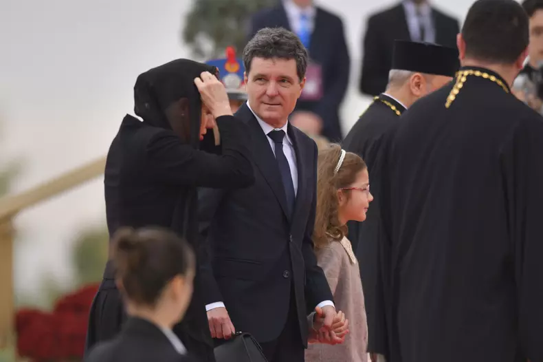 BUCURESTI - CEREMONIE DE SFINTIRE A PICTURII CATEDRALEI MANTUIRI