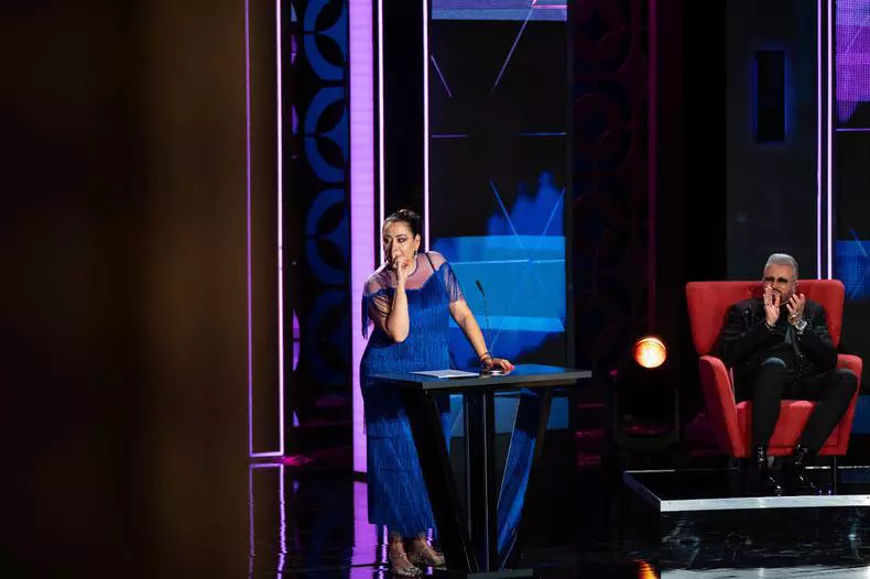 oana-roman-la-bine-si-la-roast-pro-tv