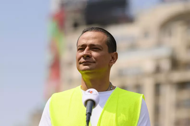 BUCURESTI - PLANSEU UNIRII - SANTIER