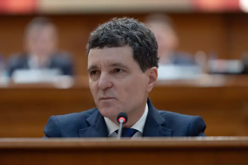 BUCURESTI - PARLAMENT - PLEN REUNIT - PREZENTARE STRATEGIE DE AP