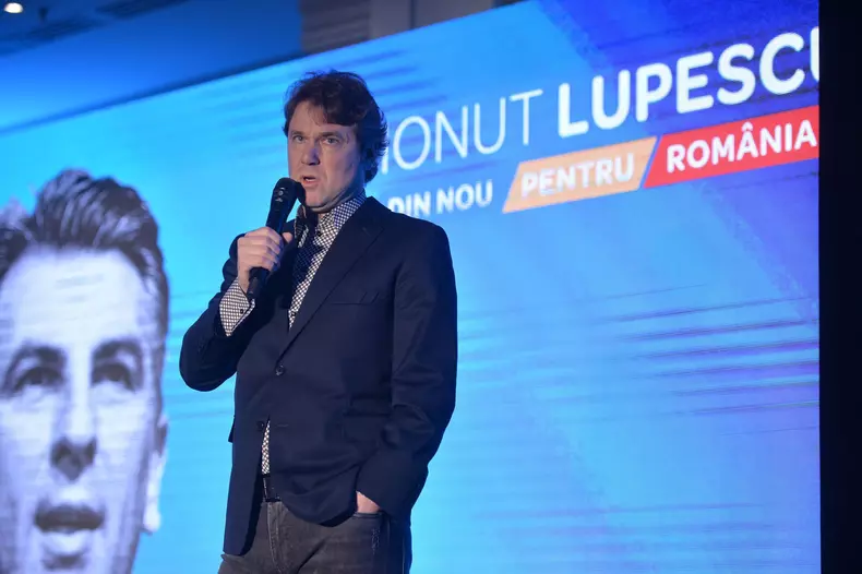 BUCURESTI - LANSARE CANDIDATURA LA PRESEDINTIA FRF - IONUT LUPES