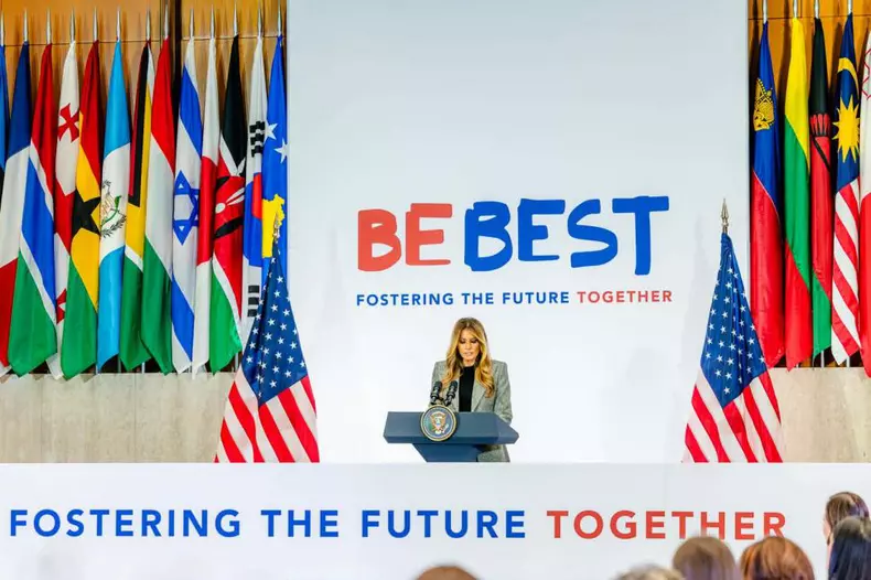 imagini-in-premiera-cu-mirabela-gradinaru-la-washington-la-summit-ul-melaniei-trump-1055764