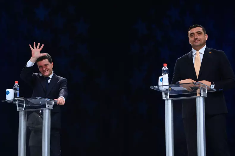 Romania's presidential finalists hold debate ahead of May 18 runoff vote
