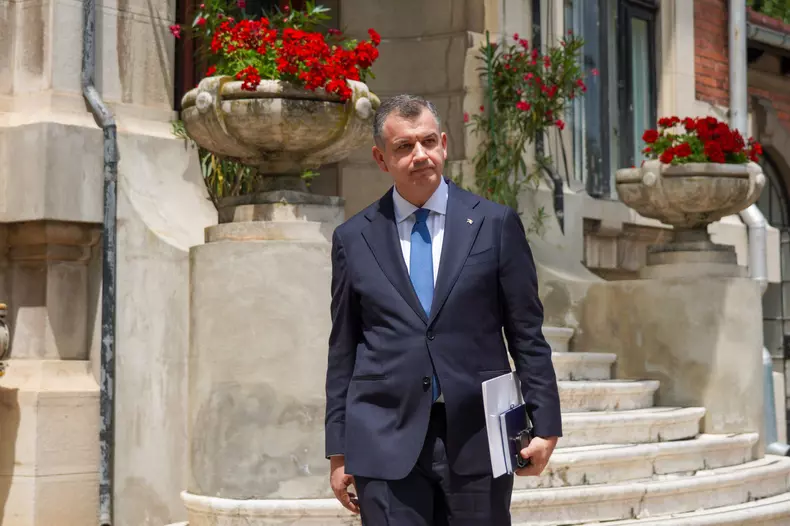 BUCURESTI - POLITICA - CONSULTARI - EUGEN TOMAC -  NEGOCIERI PNL