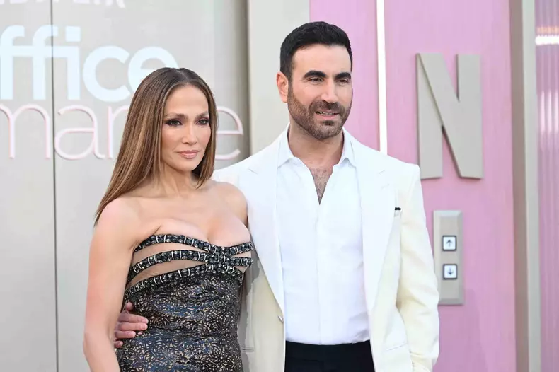 Photocall de la première du film "Office Romance" à Los Angeles
