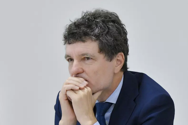 BUCURESTI - EDUCATIE - DESCHIDERE AN UNIVERSITAR