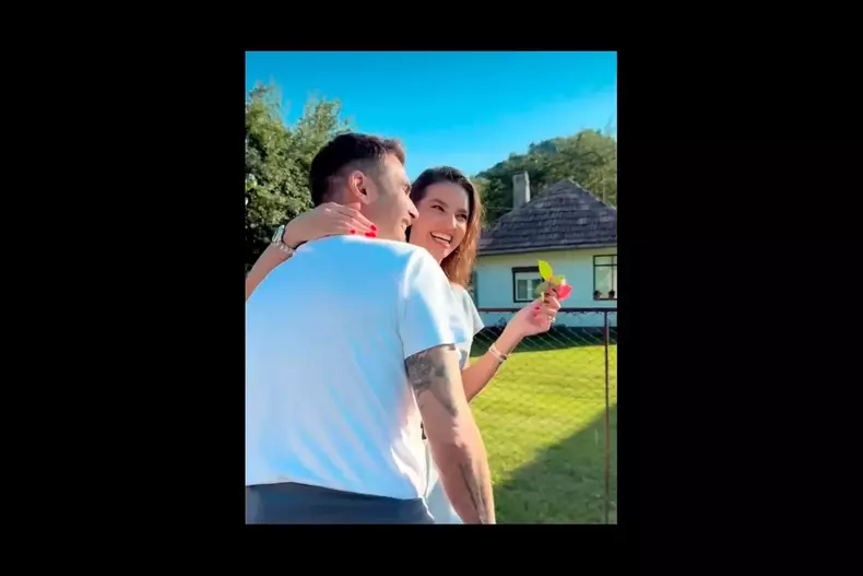Mutu si Sandra