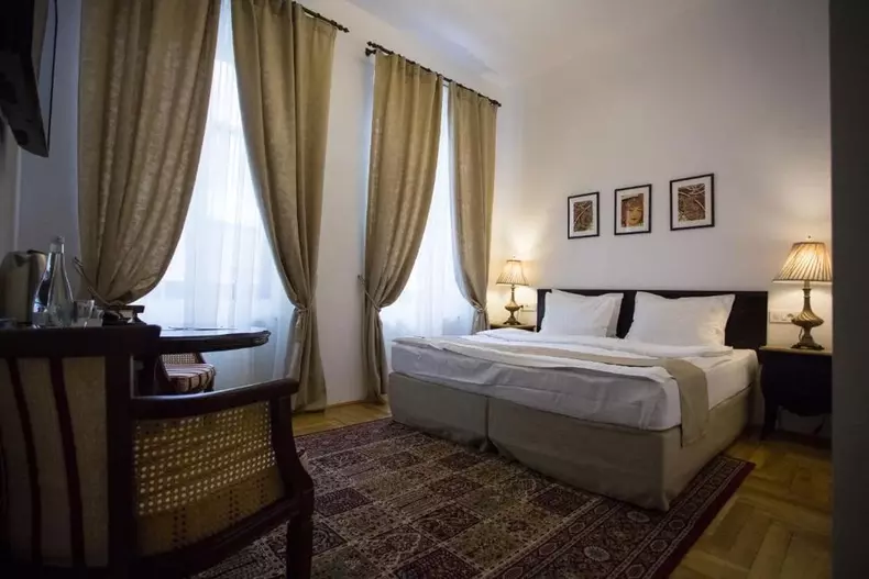 hotel 7