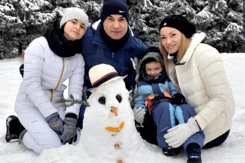 Cristi-Borcea-în-vacanță-alături-de-Valentina-Pelinel-chiar-dacă-i-a-murit-fostul-socru.-Imaginile-spun-adevărul