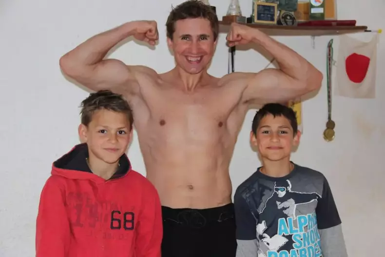 tata-giuliano-stroe-1024x683-1