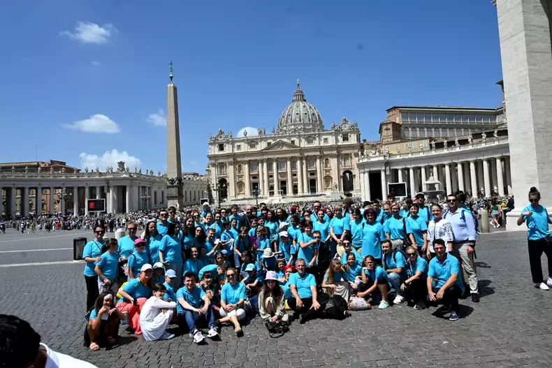 Andrei Tudor cu tot grupul