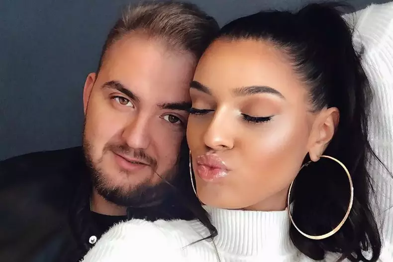 CARMEN MINUNE SI SOTUL EI