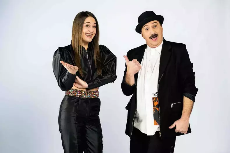 cati-bani-cer-Romica-Tociu-si-Cornel-Palade-pentru-o-ora-de-spectacol-2