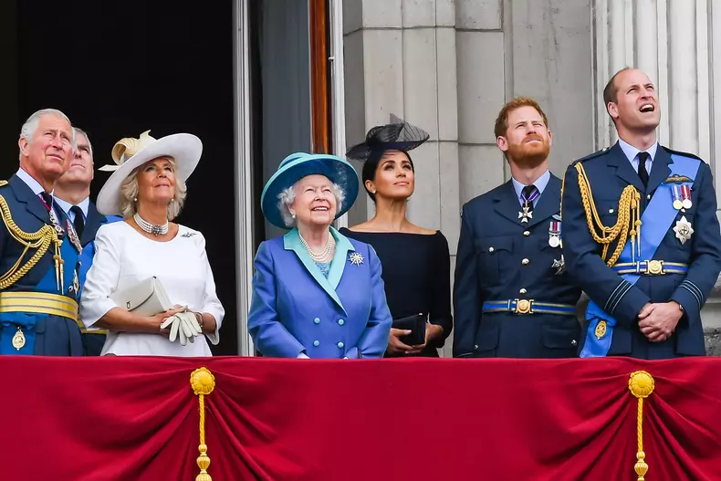 regina si familia regala