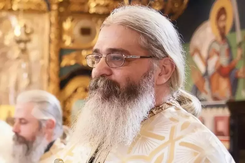 preotul-calistrat-cercetat-1024x683-1