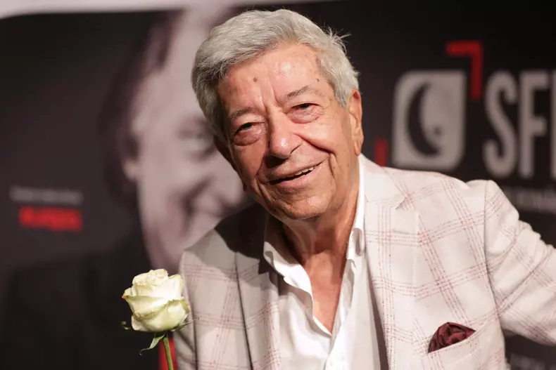 ion-dichiseanu-scaled-1