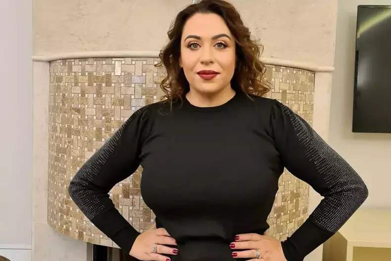 oana-roman-nu-mai-rezista.-vedeta-a-facut-marturisiri-dureroase-despre-ce-se-petrece-acum-in-viata-ei.-am-obosit-10-1024x683-1
