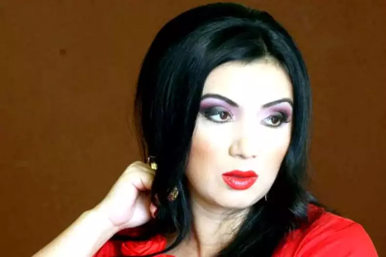 adriana-bahmuteanu-6