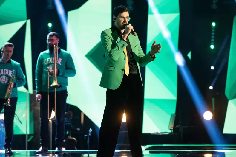 alex-maxim-sfat-de-la-smiley-pentru-semifinala-vocea-romaniei
