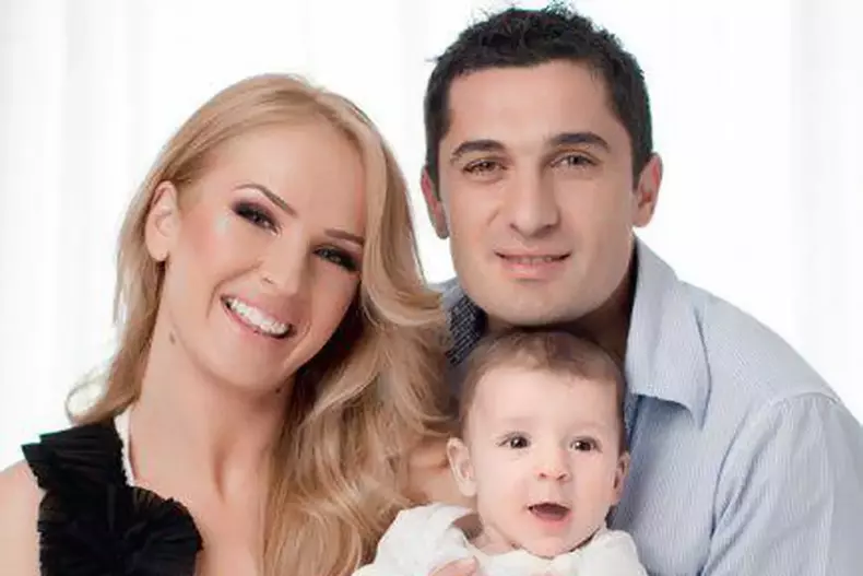 diana-munteanu-claudiu-niculescu-si-copilul