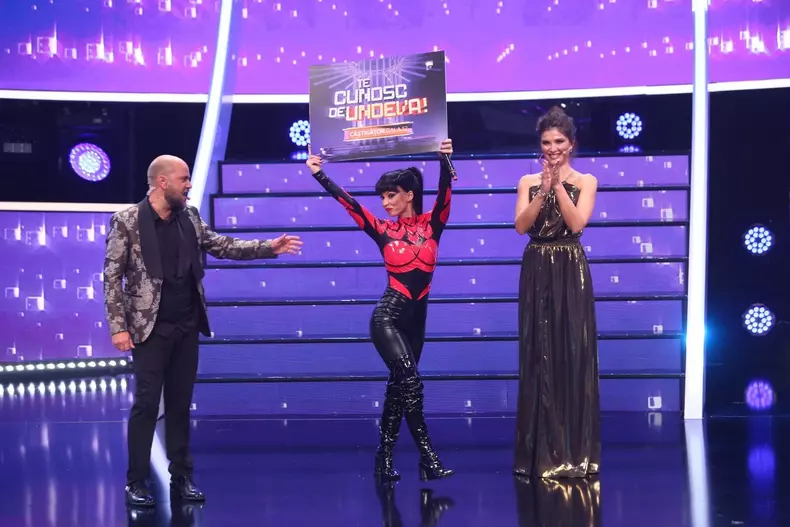 ami-nicole-scherzinger-te-cunosc-de-undeva