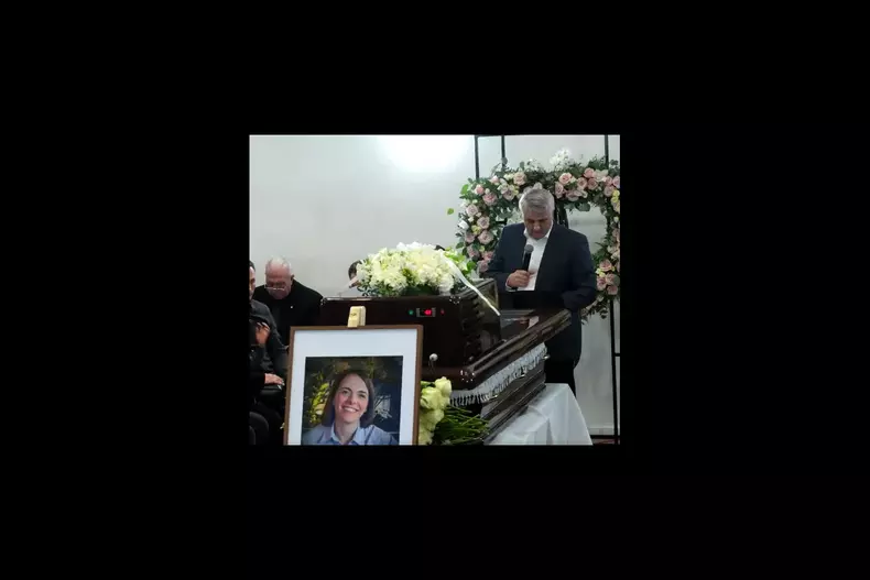 https-__www.cancan.ro_wp-content_uploads_2024_04_screenshot-2024-04-09-090113