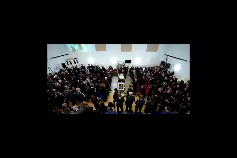 https-__www.cancan.ro_wp-content_uploads_2024_04_screenshot-2024-04-09-093352