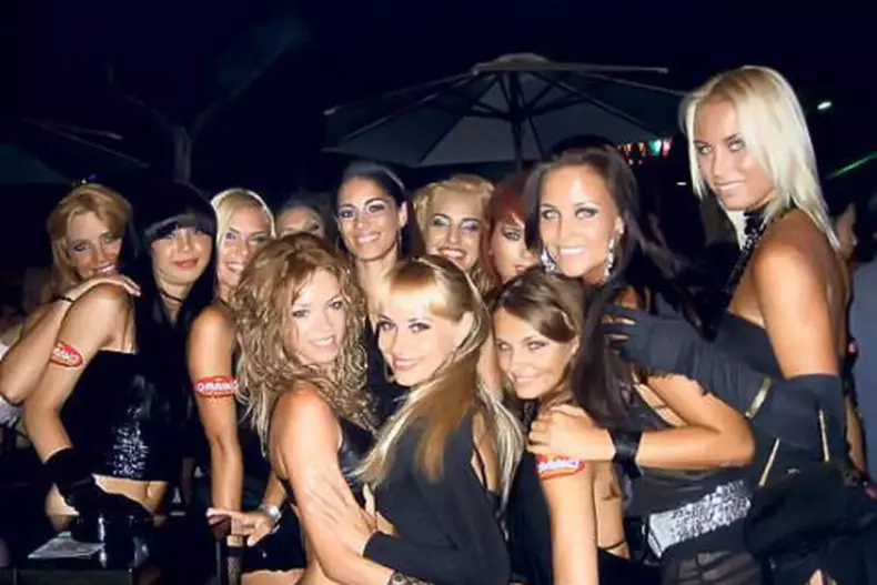 adelina-pestritu-dansatoare-ibiza_02b020b4a0