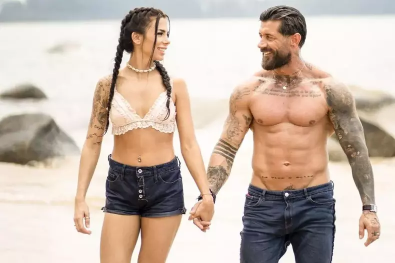 imagini-uluitoare-cu-cristina-si-andrei-rotaru-de-la-insula-iubirii.-cum-aratau-in-urma-cu-10-ani-in-emisiunea-mireasa-pentru-fiul-meu