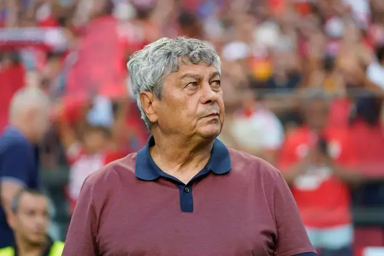mircea-lucescu-pe-stadion