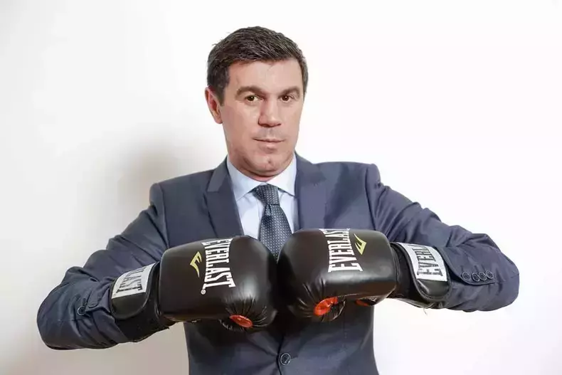 mihai-leu-4