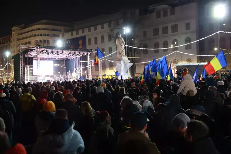 miting-pro-democratia-piata-universitatii-bucuresti-0