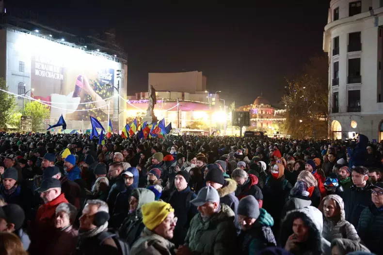 miting-pro-democratia-piata-universitatii-bucuresti-4